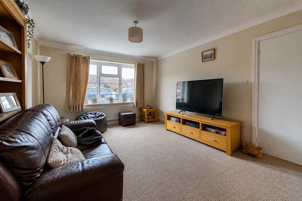 Living room before an AI redesign